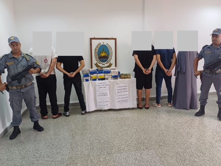 جمارك وهران : حجز أزيد من 38 كلغ من الكيف المعالج