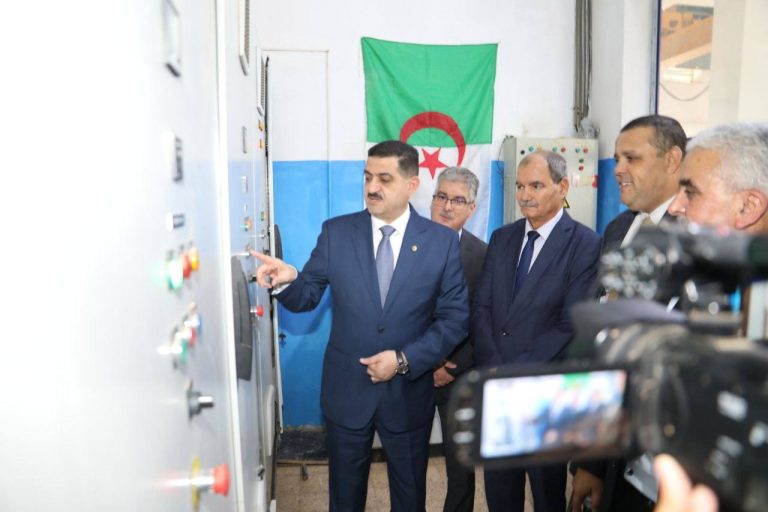 وزير الري يشرف على وضع حيّز الخدمة لمشروع تأهيل تجهيزات تحويل مياه الشلف الأسفل بواريزان