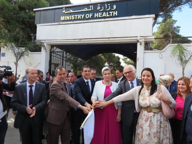 وزير الصحة يُشرف على إطلاق عيادتين متنقلتين بمناسبة شهر أكتوبر الوردي