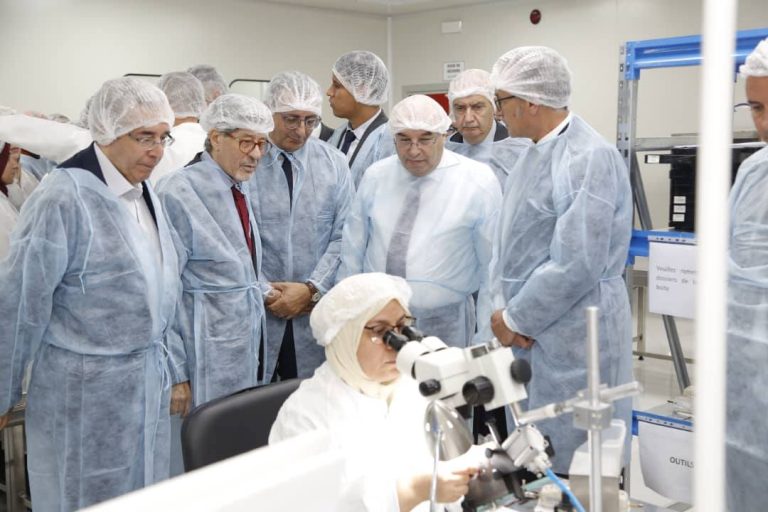 وزير الصناعة الصيدلانية يعاين وحدات إنتاج مؤسسة “VICRALYS COMPANY”