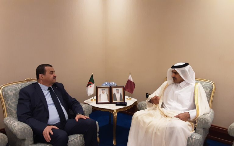عرقاب يتحادث مع وزير الدولة القطري لشؤون الطاقة حول سبل تعزيز التعاون في مجالي المحروقات والمناجم