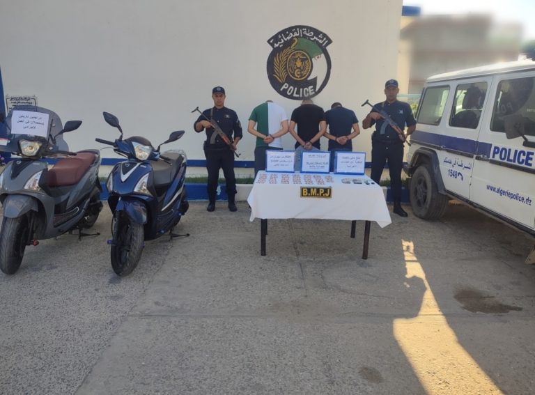 شرطة الطارف تطيح بشبكة لترويج المؤثرات العقلية وتوقف ثلاثة أشخاص