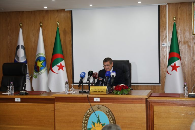 المديرية العامة للجمارك تُحيي الذكرى 71 لاندلاع ثورة نوفمبر بندوة تاريخية وطنية