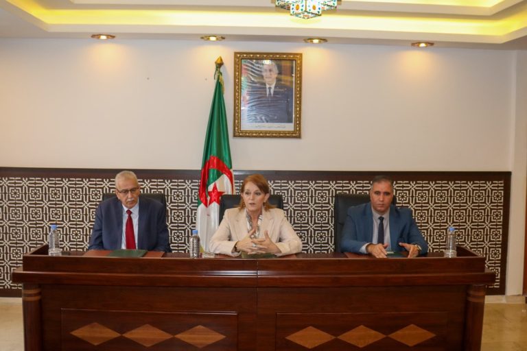 وزيرة السياحة تشرف على تنصيب عبد الرزاق بحبو أمينًا عامًا للوزارة