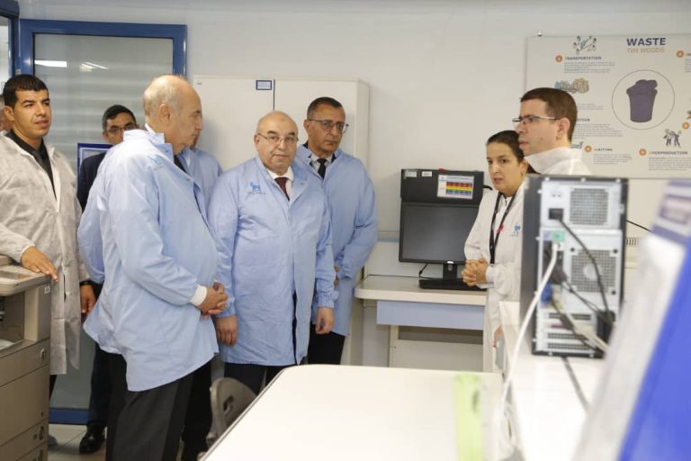 وزير الصناعة الصيدلانية يعاين مؤسسة SPA ALDAPH المتخصصة في إنتاج الأدوية الجافة