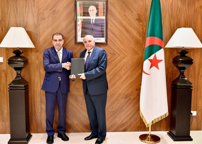 وزير الخارجية أحمد عطاف يستقبل السفير اللبناني الجديد علي المولى