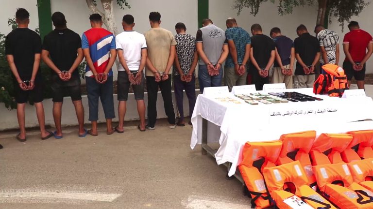 الدرك الوطني بالشلف يطيح بشبكة للهجرة غير الشرعية ويوقف 17 شخصاً