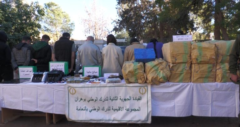 الدرك الوطني بالنعامة يحجز 555 كلغ من المخدرات (كيف معالج ) و1.117كلغ المخدرات الصلبة نوع كوكايين ويوقف 09 أشخاص متورطين.