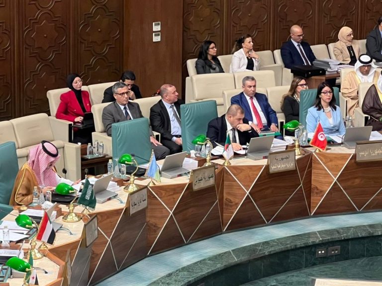 وزراء العدل العرب يناقشون تعزيز التعاون القانوني والقضائي المشترك في القاهرة بمشاركة الجزائر