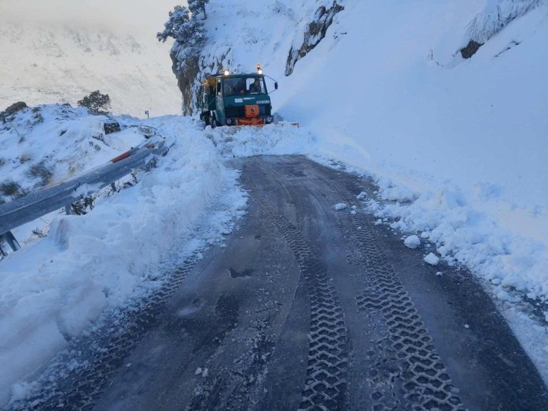الحماية المدنية تتدخل لمواجهة آثار الأمطار والثلوج بعد التقلبات الجوية في الجزائر