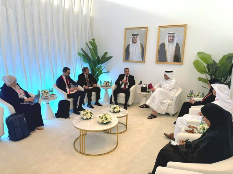 وزير البريد الجزائري يبحث مع نظيره القطري فرص التعاون في التحول الرقمي