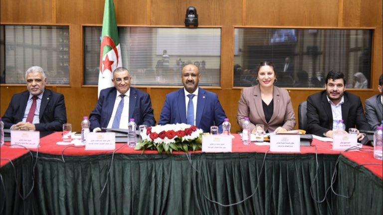 وزير الأشغال العمومية يقدم عرضا حول مشروع الميزانية القطاعية لسنة 2026