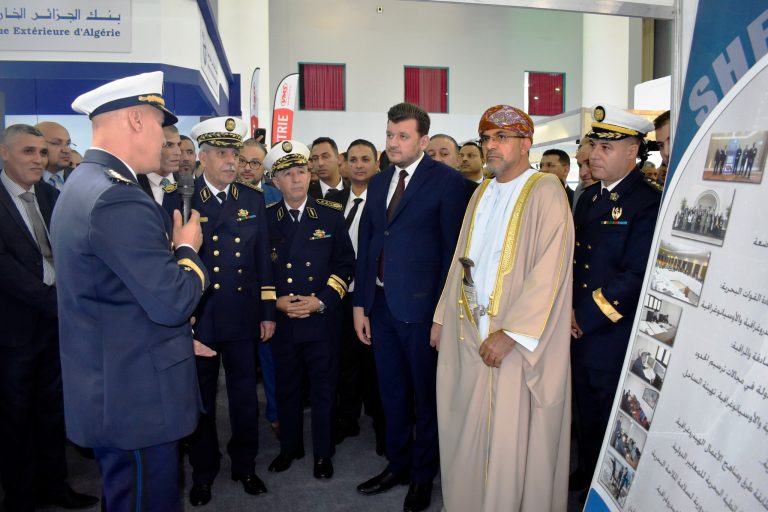 قيادة القوات البحرية تشارك في فعاليات الطبعة العاشرة من الصالون الدولي للصيد البحري وتربية المائيات SIPA 2025 بوهران