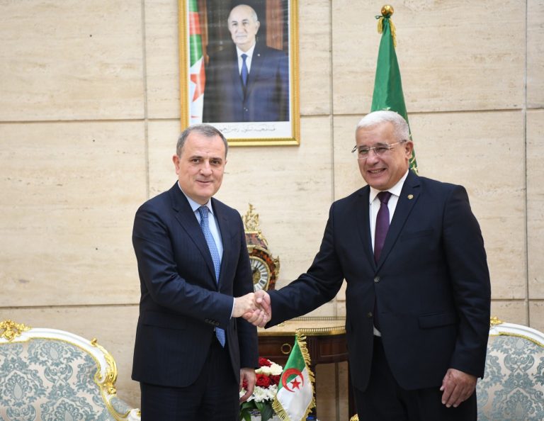 رئيس المجلس الشعبي الوطني يستقبل وزير الشؤون الخارجية لجمهورية أذربيجان