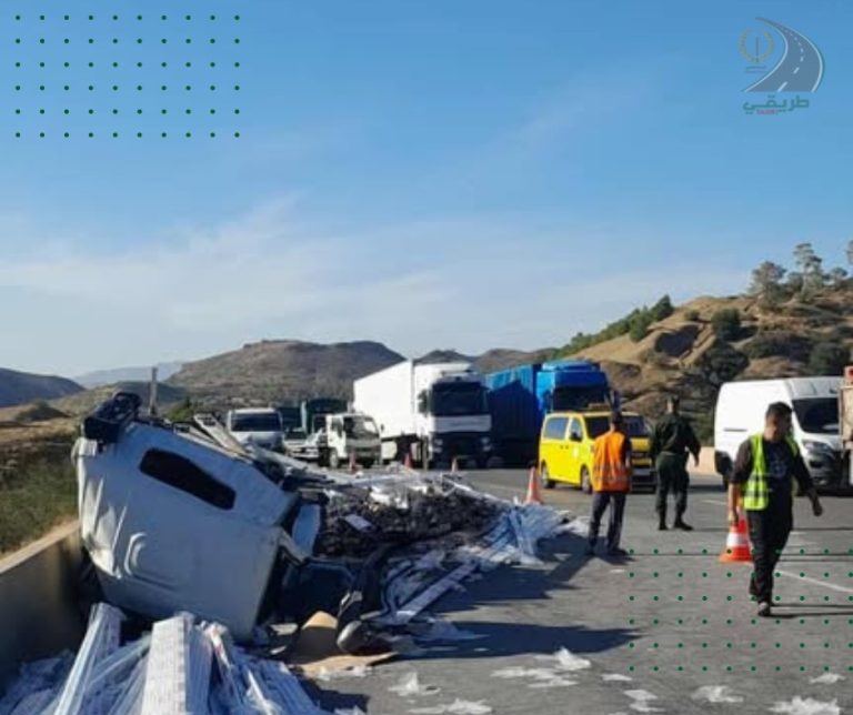 حادث مرور جسماني يُخلّف 3 جرحى على الطريق السيار شرق-غرب ببرج بوعريريج