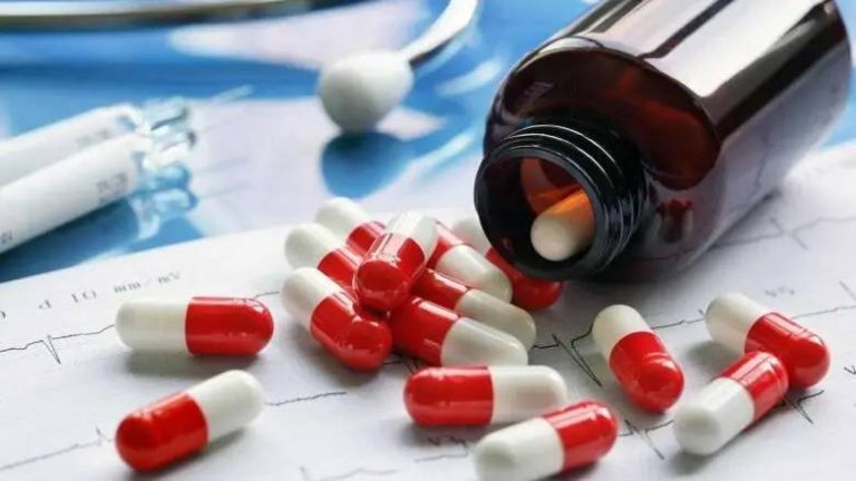 شرطة الأمن الحضري الرابع بالشلف تطيح بمروج خطير للمؤثرات العقلية وتضبط 794 قرصًا مهلوسًا