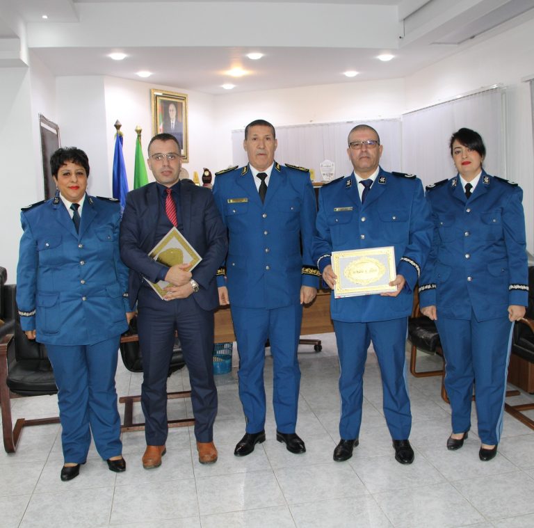 شرطة عنابة تكرم باحثين لمساهمتهما العلمية في مجلة الشرطة