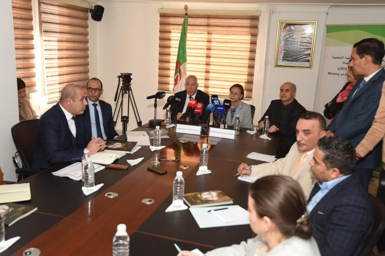 تنصيب اللجنة الوطنية لمشروع الذاكرة البيئية الاستعمارية بالجزائر