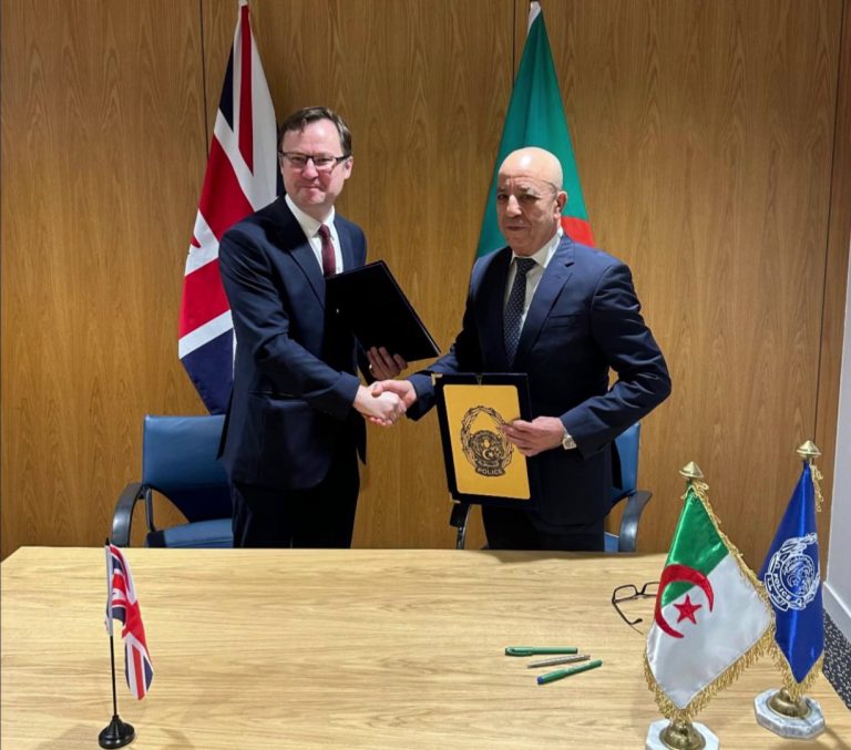 توقيع مذكرة تفاهم بين المديرية العامة للأمن الوطني ووزارة الشؤون الداخلية البريطانية