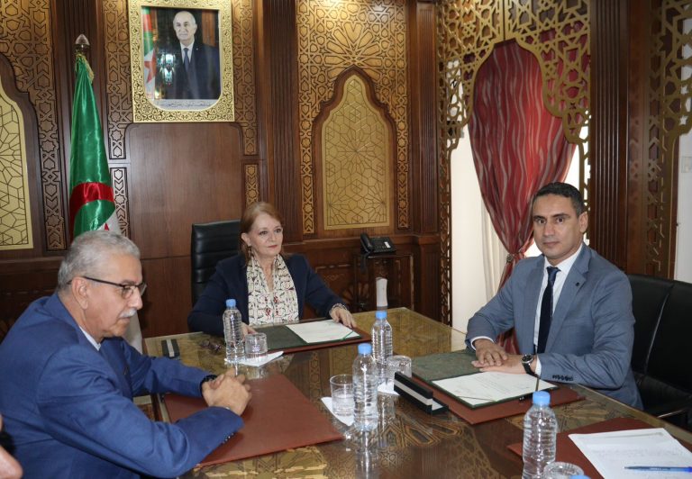 تنصيب رئيس ديوان جديد بوزارة السياحة والصناعة التقليدية