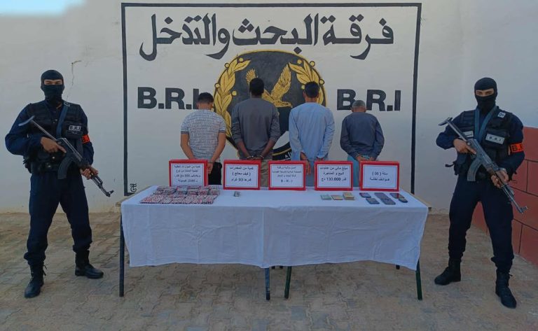 شرطة ورقلة توقف أربعة أشخاص وتضبط كميات من المؤثرات العقلية والمخدرات الصلبة