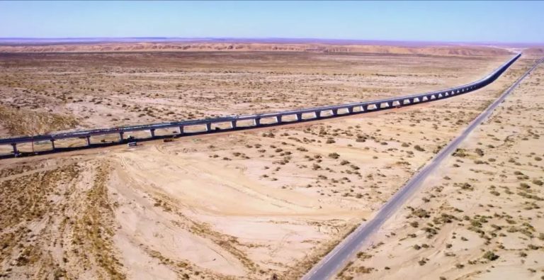 الجزائر تُنهي إنجاز أكبر جسر للسكة الحديدية في إفريقيا بوادي الدورة بتندوف