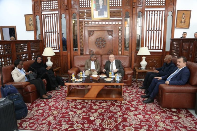 الجزائر تستعد للمؤتمر الإفريقي حول الإنتاج المحلي للأدوية وتكنولوجيات الصحة