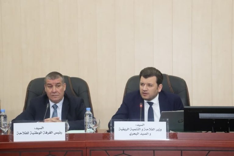 وزير الفلاحة يعقد لقاء وطنياً لمناقشة واقع وآفاق شعبة الحبوب في الجزائر