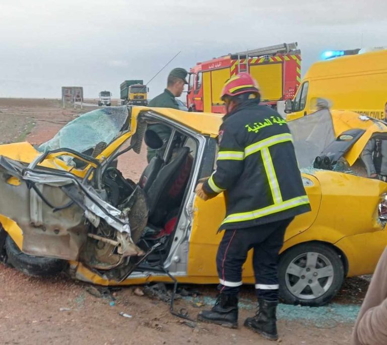 حادث مرور أمام محطة صمادي في المدية