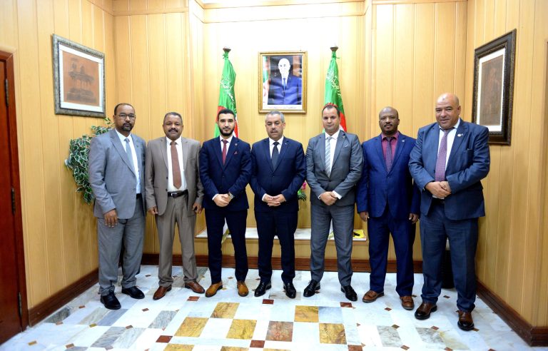 وفد لجنة التربية يزور وزارة القطاع لتقييم جهود الرقمنة وتقدم المشاريع الرقمية