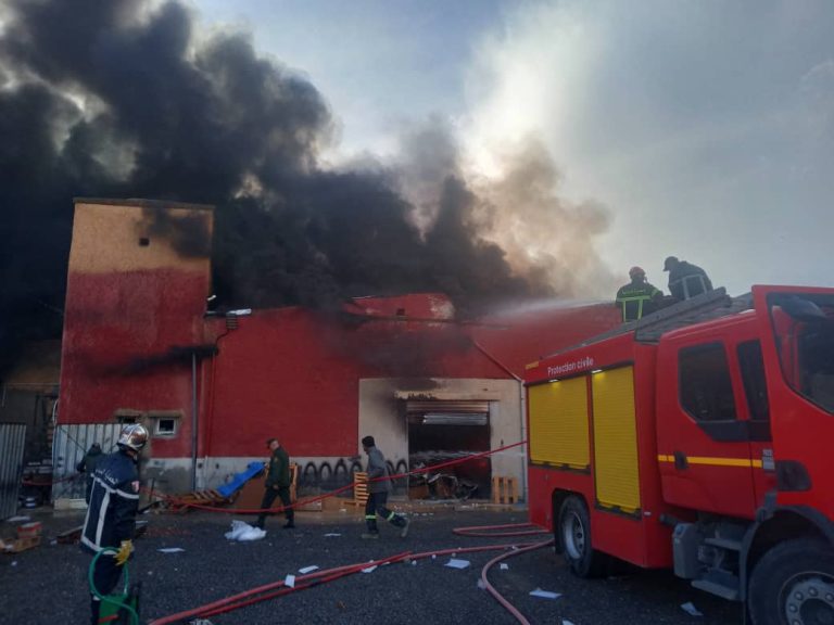 المدية: اندلاع حريق في مخزن مصنع المصابيح