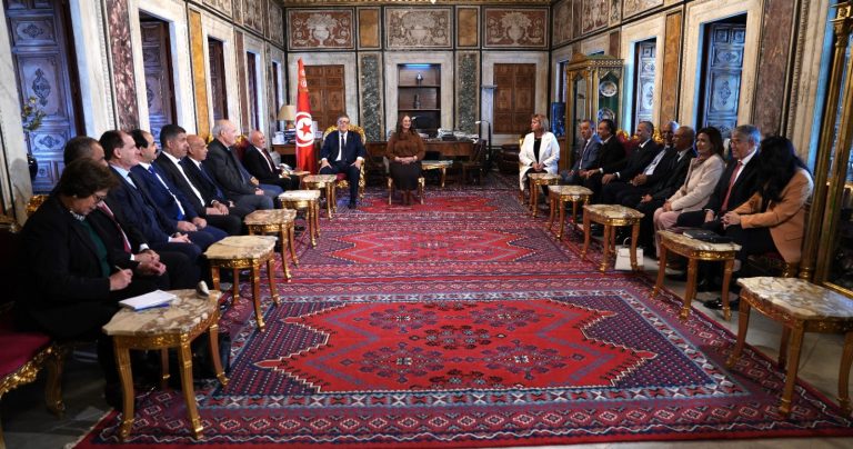 وفد مجموعة الصداقة الجزائر – تونس يستقبل من طرف رئيس مجلس نواب الشعب التونسي