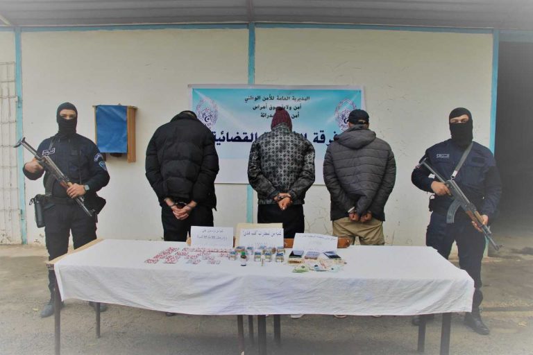 شرطة سوق أهراس تفكك شبكة لترويج المخدرات والمؤثرات العقلية وتضبط كميات معتبرة من السموم