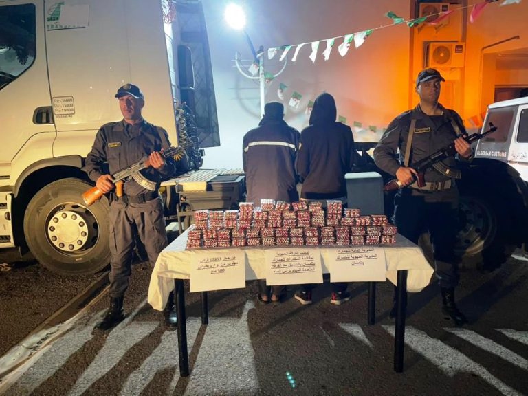 جمارك تلمسان توقف شخصين وتحجز قرابة 13000 قرص بريغابالين 300 ملغ