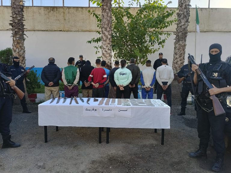 توقيف17 شخص اثرعمليات شرطية واسعة شنتها مختلف مصالح  الشرطة القضائية بأمن ولاية البليدة  ببوفاريك.