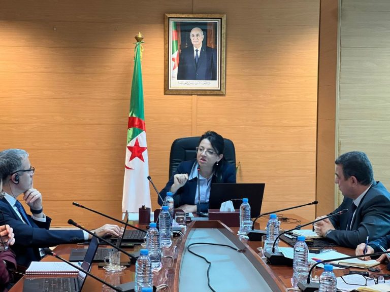 استقبال بعثة صندوق النقد الدولي في وزارة التجارة الداخلية الجزائرية