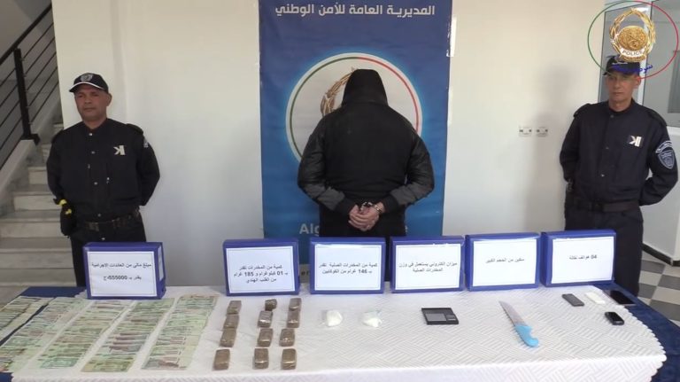 شرطة عنابة تطيح بمروج خطير وتحجز أكثر من 1 كلغ من المخدرات