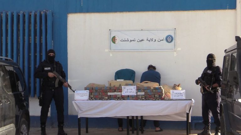 شرطة عين تموشنت تضبط قنطار و14 كغ من الكيف المعالج مصدره المغرب