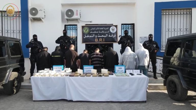 شرطة سطيف تُطيح بشبكة إجرامية دولية وتضبط أزيد من 22 كلغ من الكوكايين و17 كلغ من الكيف المعالج