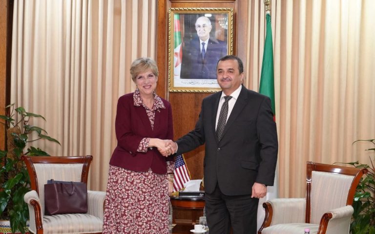 وزير المحروقات يستقبل سفيرة الولايات المتحدة الأمريكية بالجزائر