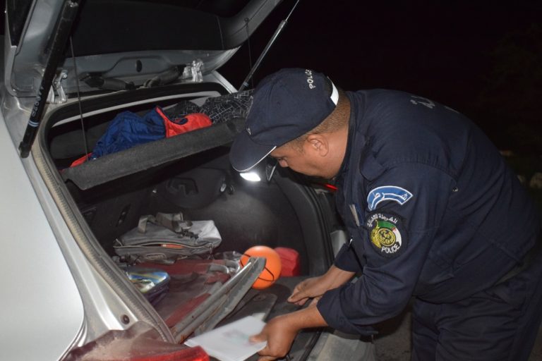 شرطة وهران تكثّف حملاتها ضد الجريمة الحضرية وتُطيح بمروّجي المخدرات خلال مداهمات واسعة