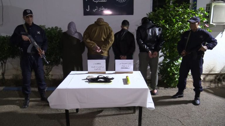 شرطة العاصمة تشل نشاط شبكة إجرامية تتكون من 04 أشخاص وتضبط 880غ من الكوكايين