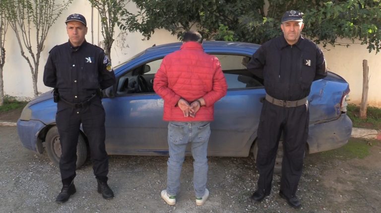 شرطة بئر مراد رايس توقف شخصًا ظهر في فيديو لفعل علني مخل بالحياء قرب كلية الحقوق