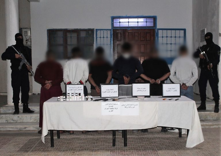 شرطة ورقلة توقف 6 أشخاص وتضبط مؤثرات عقلية وأسلحة بيضاء محظورة