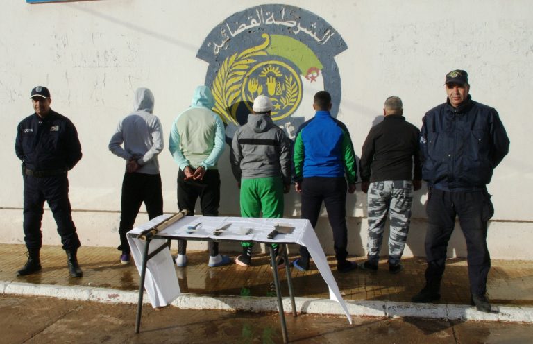 شرطة وهران تطيح بشبكة تورط أفرادها في عصابة أحياء ببطيوة