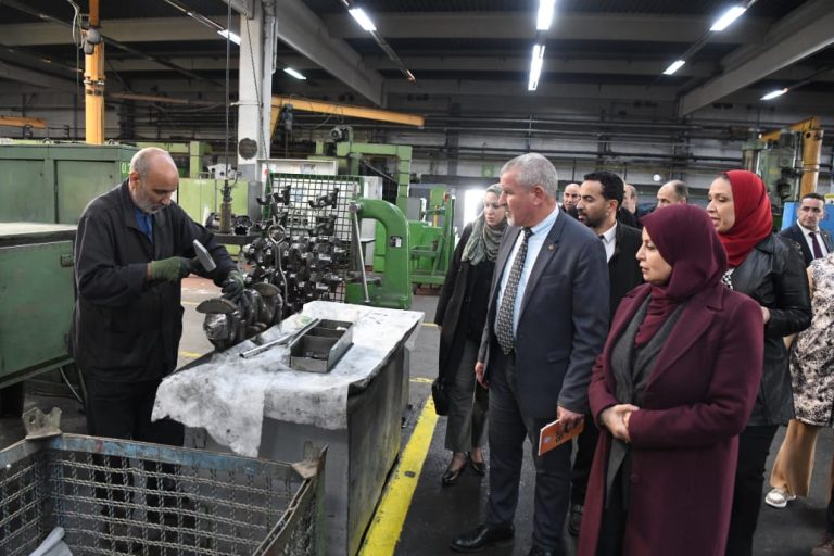 وفد لجنة الشؤون الاقتصادية يعاين عديد المؤسسات الاقتصادية بولاية قسنطينة