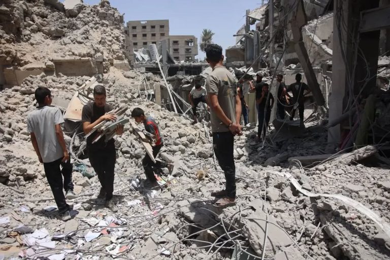 غزة: العدوان الصهيوني يتسبب في سقوط أكثر من 70 ألف شهيد و171 ألف مصاب منذ أكتوبر 2023