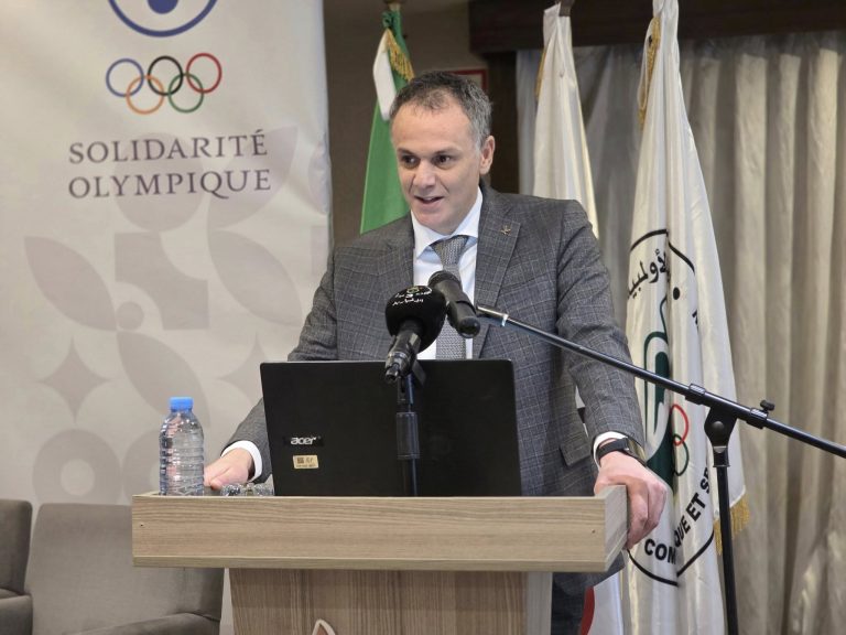 انطلاق المنتدى الخامس للرياضيين الجزائريين تحت شعار الانتقال من المسار الرياضي إلى المسار المهني