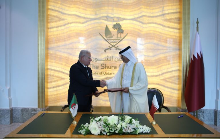 رئيس المجلس الشعبي الوطني يجري محادثات مع رئيس مجلس الشورى القطري