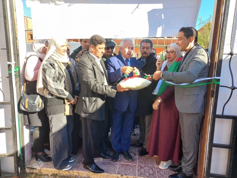 افتتاح معرض المرأة الحرفية بعين العسل تخليدًا لذكرى 11 ديسمبر 1960